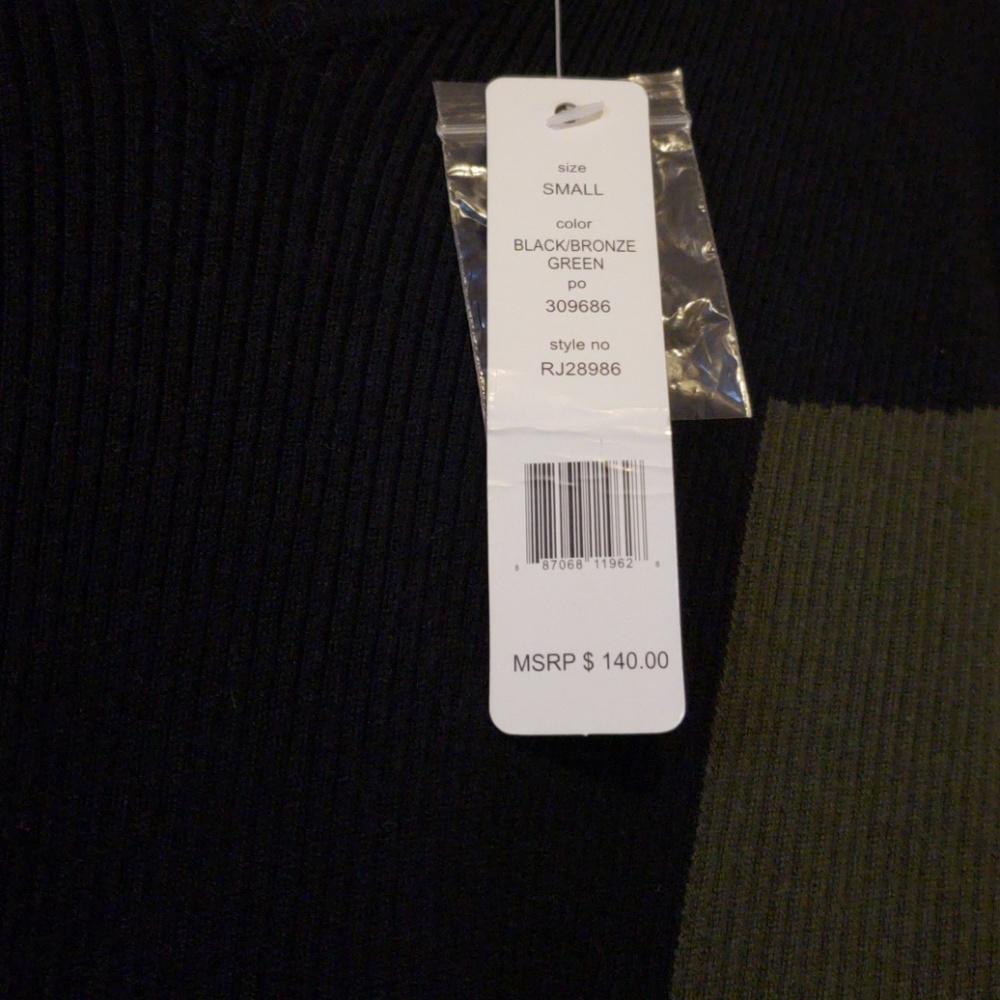 Small sweater - Picture 3 of 3